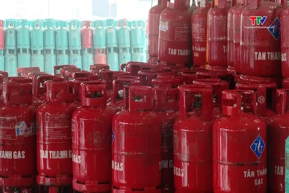 Giá gas vượt 500.000 đồng/bình 12kg sau đợt điều chỉnh mới
