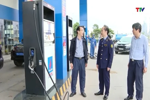 Triển khai chính sách thuế đặc biệt đối với mặt hàng xăng dầu