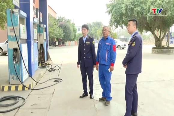 Cục Hải quan triển khai quyết định về giảm thuế xăng dầu