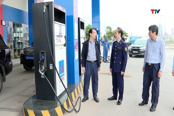 Triển khai chính sách thuế đặc biệt đối với mặt hàng xăng dầu