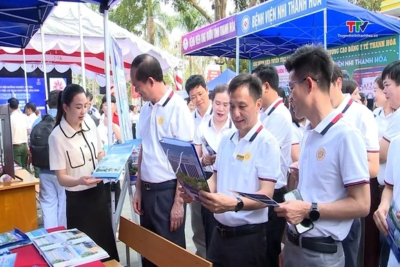 Trường Cao đẳng Y tế Thanh Hóa tổ chức ngày hội hướng nghiệp, tư vấn, giới thiệu việc làm