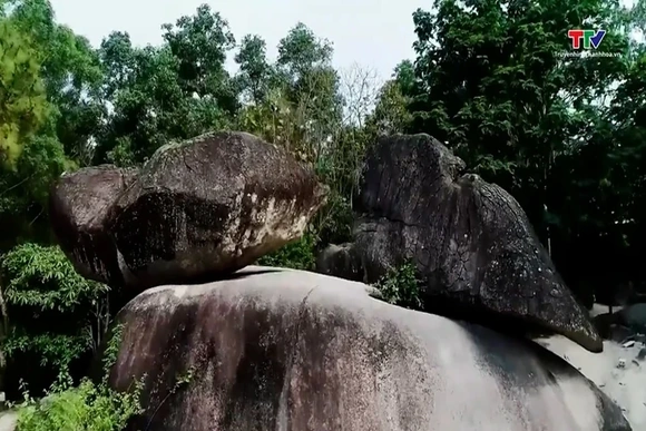 Nơi sóng chạm vào huyền thoại