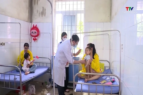 Thu dung, điều trị và kiểm soát lây nhiễm bệnh tay chân miệng