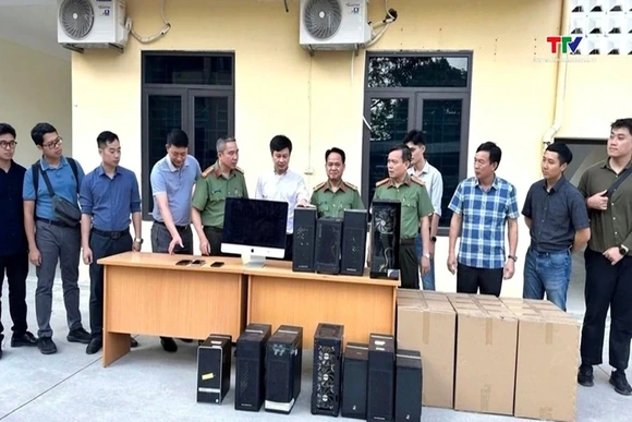 Bộ Công an khen ngợi chiến công triệt phá đường dây tán phát mã độc PXA Stealer