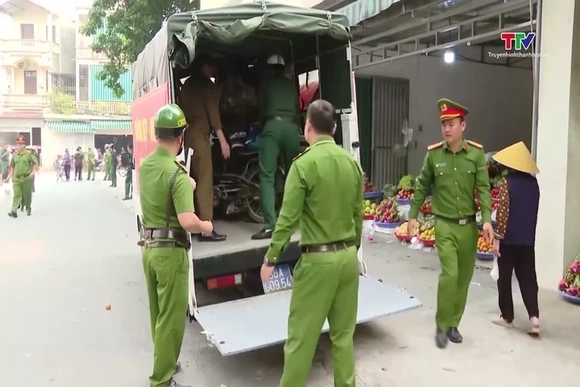 Phường Hạc Thành xử lý dứt điểm tình trạng họp chợ tự phát gây mất an toàn giao thông