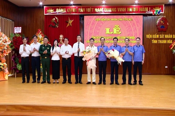 Công bố và trao Quyết định điều động, bổ nhiệm Viện trưởng Viện kiểm sát Nhân dân tỉnh Thanh Hoá