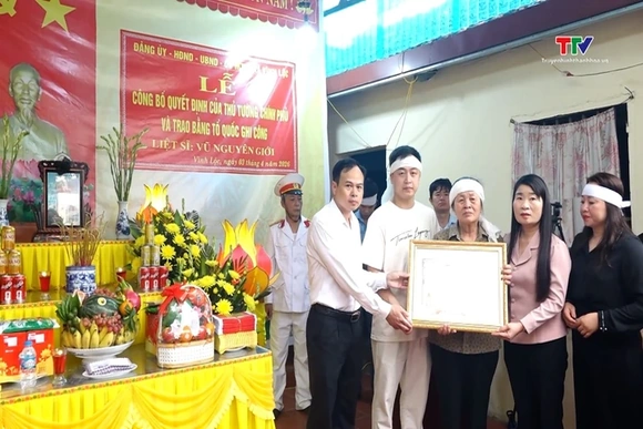 Xã Vĩnh Lộc trao Bằng “Tổ quốc ghi công” cho Liệt sĩ Vũ Nguyên Giới