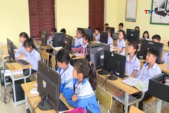 Từ ngày 15/5, học bạ và bằng cấp sẽ được tích hợp trên VNeID