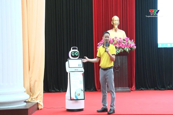Xã Lưu Vệ tập huấn sử dụng trí tuệ nhân tạo trong hành chính công
