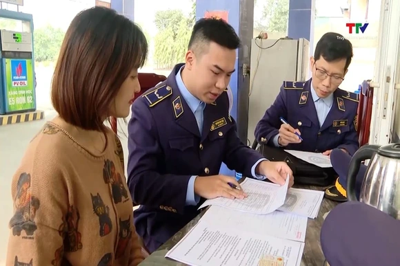 Ngân sách tạm ứng 8.000 tỷ đồng cho Quỹ bình ổn giá xăng dầu