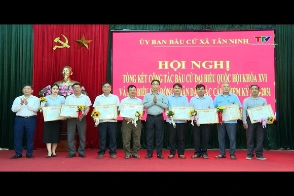 Xã Tân Ninh tổng kết công tác bầu cử đại biểu HĐND các cấp
