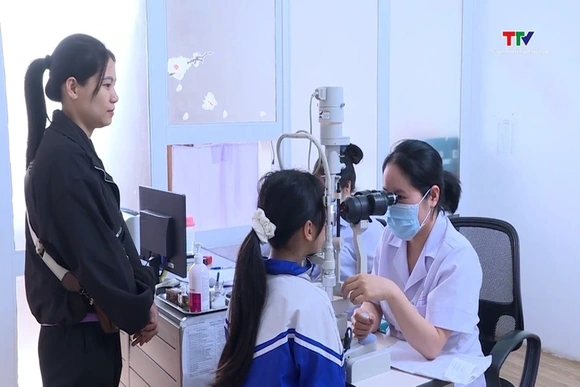 Gia tăng cận thị học đường