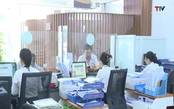 Cần nhiều giải pháp để ổn định lãi suất