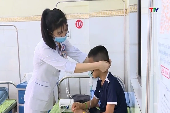 Thời tiết nắng nóng ảnh hưởng đến sức khoẻ người cao tuổi và trẻ nhỏ