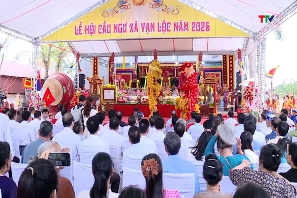 Khai mạc Lễ hội Cầu Ngư xã Vạn Lộc