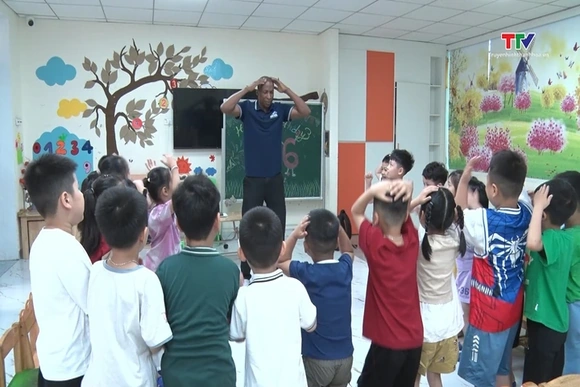 Nhiều vi phạm trong sử dụng giáo viên nước ngoài tại các cơ sở mầm non