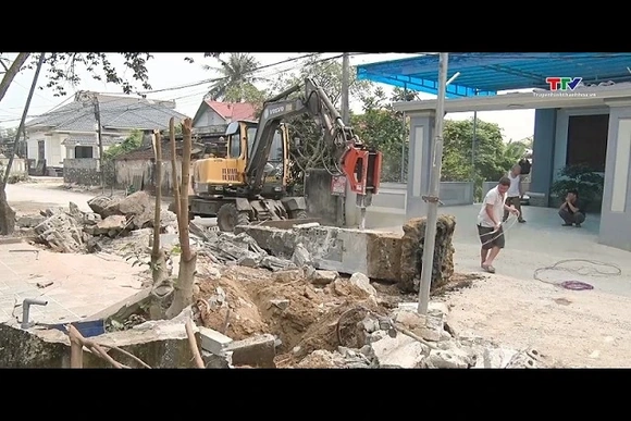 Gần 60 hộ dân tại tổ dân phố Đồng Tâm, phường Tĩnh Gia tự nguyện hiến đất mở rộng đường