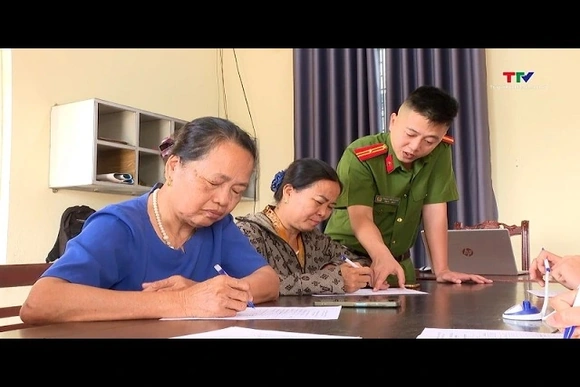 Gần dân, sát dân hơn từ mô hình tiếp công dân lưu động