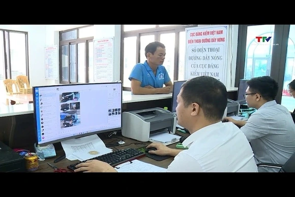 Thúc đẩy số hóa quản lý - bỏ dán tem kiểm định trên kính ôtô từ 2027