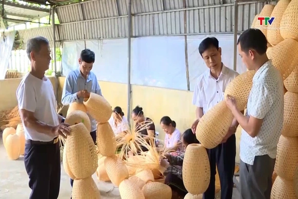 Phát triển ngành nghề nông thôn, nâng cao thu nhập cho người dân