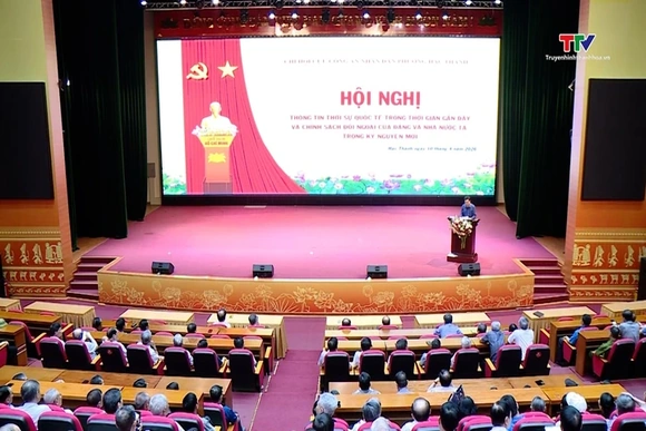 Hội Cựu Công an nhân dân phường Hạc Thành thông tin thời sự cho hội viên