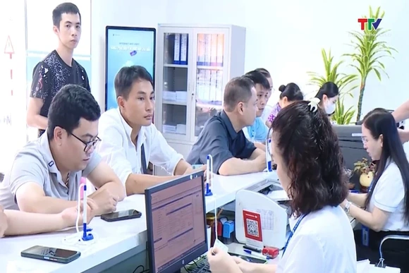 Các nhà mạng hỗ trợ xác thực thông tin thuê bao di động theo Thông tư 08