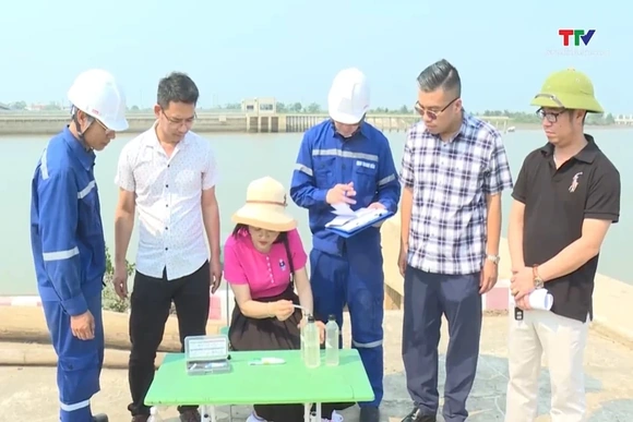 Ứng dụng công nghệ quan trắc, chủ động ứng phó xâm nhập mặn