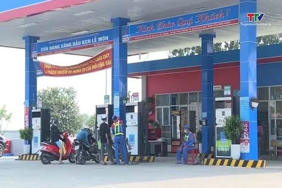 Việt Nam chi gần 3 tỷ USD nhập khẩu xăng dầu