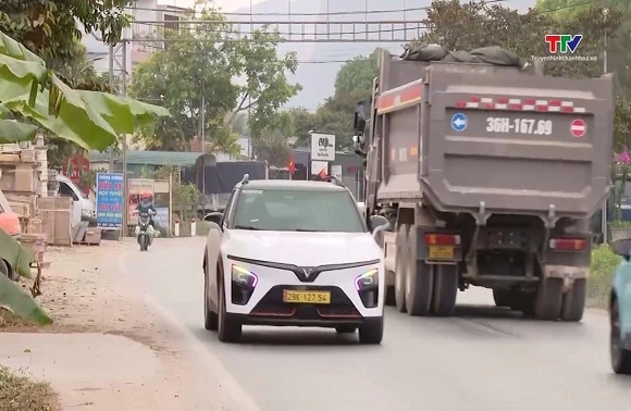 Lấn chiếm hành lang Quốc lộ 45 - Nguy cơ mất an toàn giao thông hiện hữu
