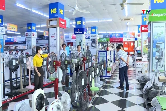 Thị trường điện lạnh vào mùa vụ