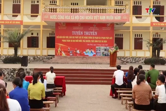Tuyên truyền pháp luật cho học sinh xã Cẩm Thủy