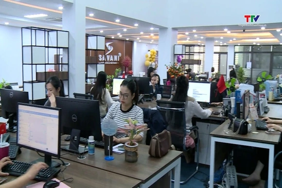 Thương mại điện tử thúc đẩy kim ngạch xuất khẩu ngành nội thất và thời trang