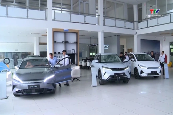 Thị trường ô tô tăng tốc mạnh