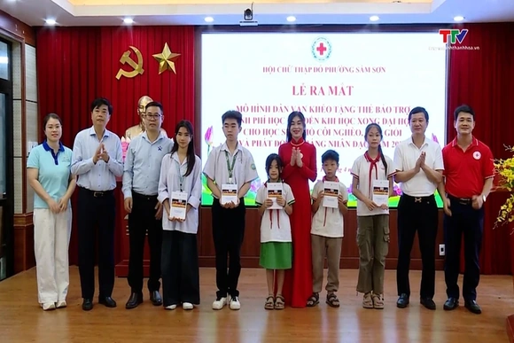 Ra mắt mô hình 
