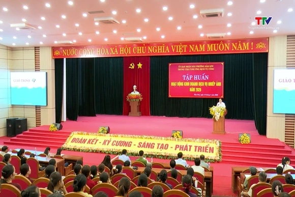 Phường Sầm Sơn khai mạc lớp tập huấn nhiếp ảnh năm 2026