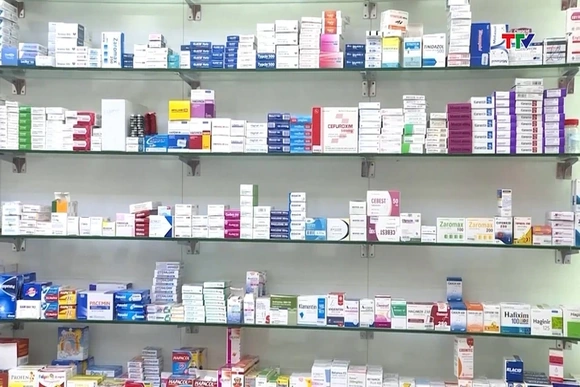 Tăng cường quản lý, điều hành và bình ổn giá thuốc, thiết bị y tế, dịch vụ khám chữa bệnh