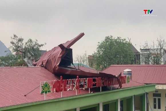 Mưa đá xuất hiện tại nhiều nơi ở Thanh Hóa