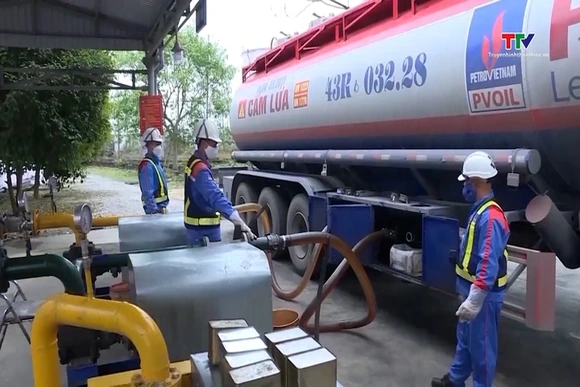 Đề xuất tháo gỡ khó khăn cho xăng E10