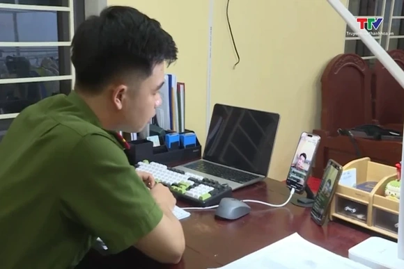 Khi cán bộ công an xã "lên sóng" phục vụ Nhân dân