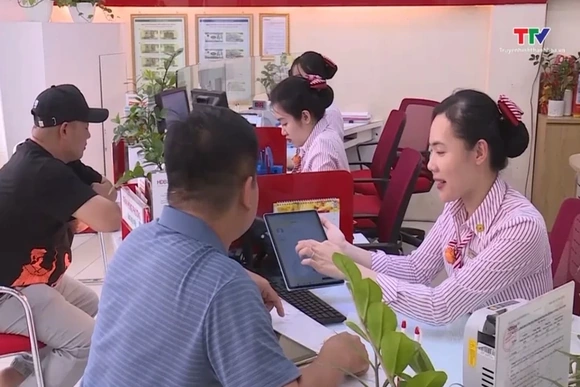 Mặt bằng lãi suất huy động tiếp tục giảm