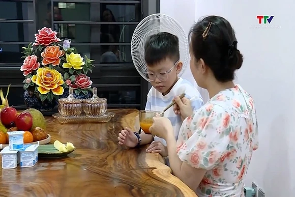 Chăm sóc sức khỏe cho trẻ trong mùa hè