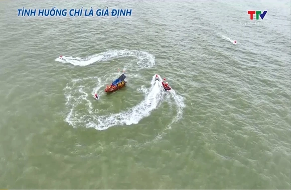 Diễn tập các phương án cứu nạn, cứu hộ và sơ cấp cứu trên biển