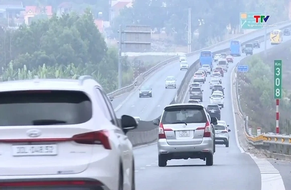 Thanh Hoá yêu cầu tăng cường công tác vận tải, đảm bảo an toàn giao thông trong kỳ nghỉ lễ