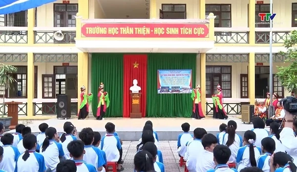 Đưa di sản văn hóa phi vật thể vào hoạt động ngoại khóa trong trường học