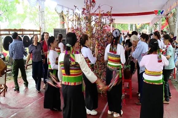 Nhiều hoạt động văn hoá sôi nổi tại Lễ hội Đền thờ Lê Hoàn năm 2026