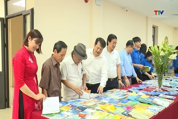 Khai mạc “Ngày Sách và văn hoá đọc Việt Nam” năm 2026 tại Trường Đại học Hồng Đức
