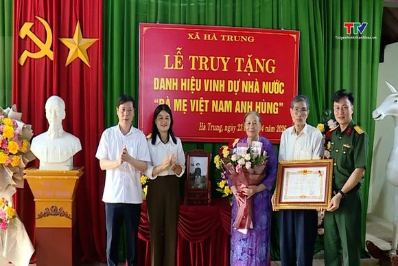 Truy tặng danh hiệu vinh dự Nhà nước “Bà Mẹ Việt Nam anh hùng”