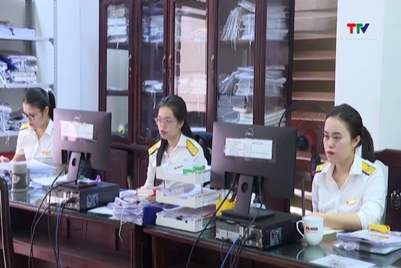 Đề xuất nâng ngưỡng chịu thuế hộ kinh doanh lên 1 tỷ đồng/năm