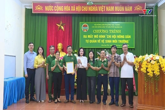 Ra mắt và nhân rộng mô hình “Chi hội Nông dân tự quản về vệ sinh môi trường”