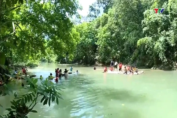 Đảm bảo an toàn để phát triển du lịch suối, thác